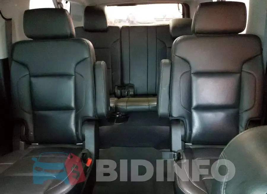 1GNSCJKC8KR110569 Photo# 10