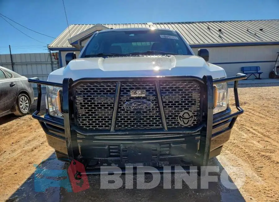 1FTFX1E53JKE26142 Photo# 5