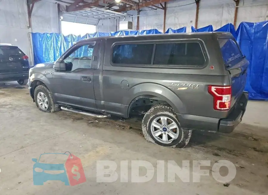 1FTMF1EP3JKD79397 Photo# 2