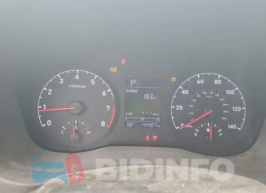 3KPC24A32KE051873 Photo# 9