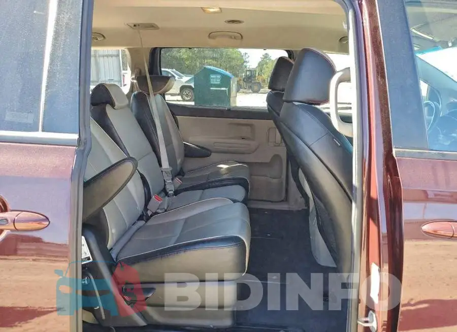 KNDMB5C19L6642876 Photo# 11