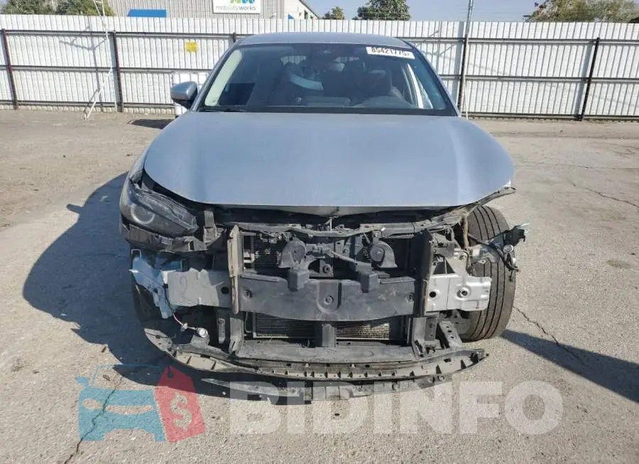 3MVDMACL6LM118037 Photo# 5