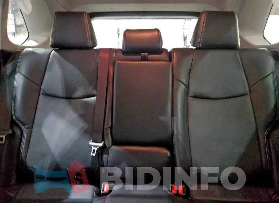 JTMP1RFV8KD010256 Photo# 10