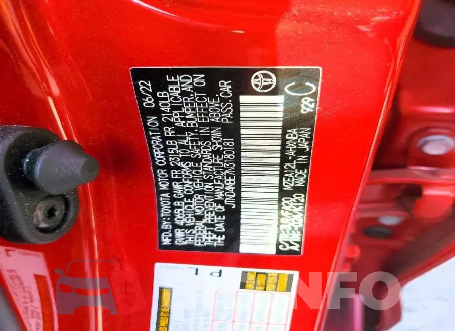 JTND4MBE7N3180181 Photo# 12