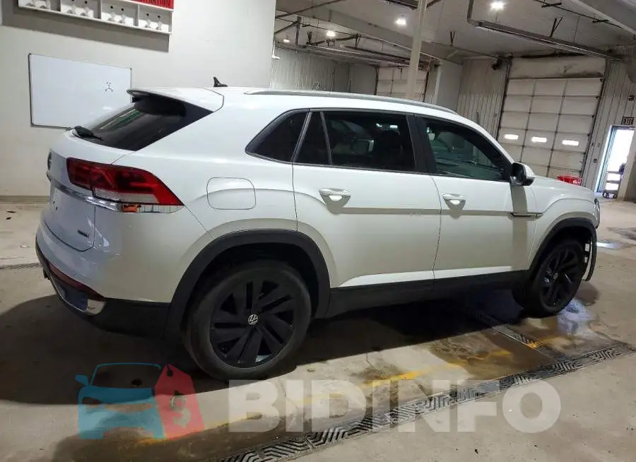 1V2HE2CA2NC207854 Photo# 3