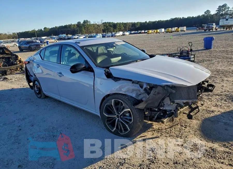 1N4BL4CV1PN321577 Photo# 4