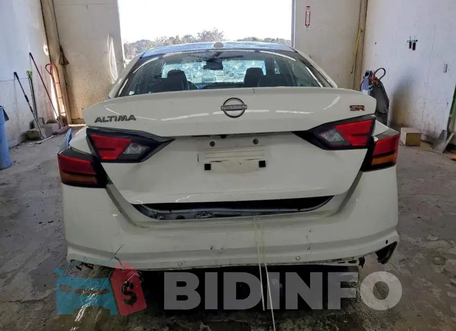 1N4BL4CV6RN382877 Photo# 6