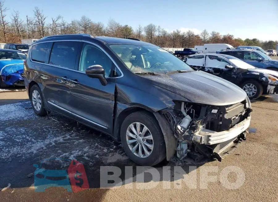 2C4RC1BG2KR733139 Photo# 4