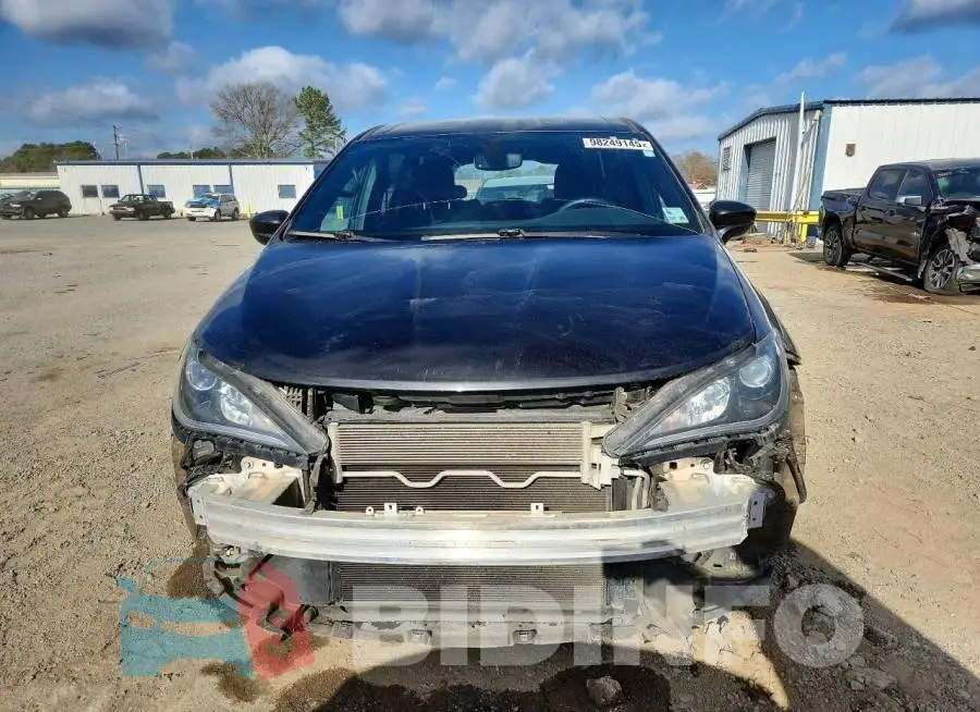 2C4RC1FG4LR261909 Photo# 5
