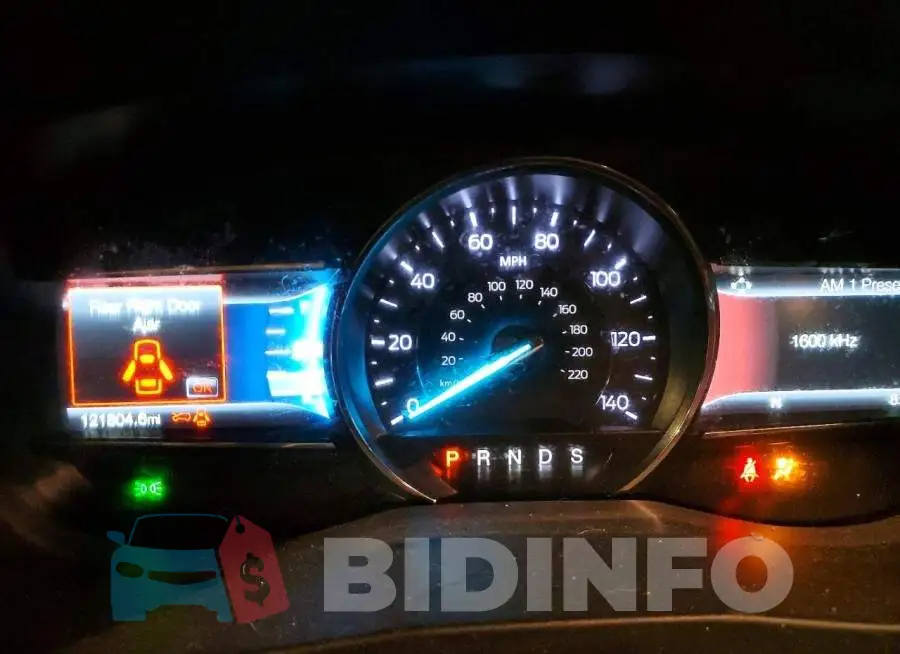 1FM5K8D82KGA89316 Photo# 9