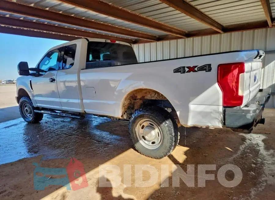 1FT7X2B63JEB21293 Photo# 2