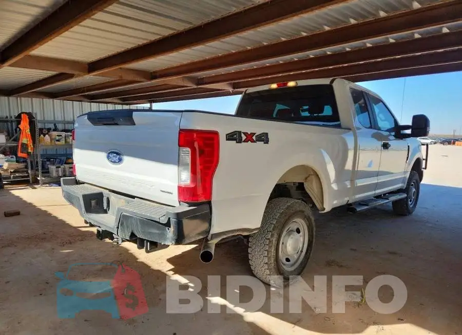 1FT7X2B65HED32974 Photo# 3