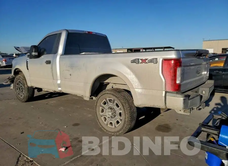 1FTBF2B69JEB85111 Photo# 2