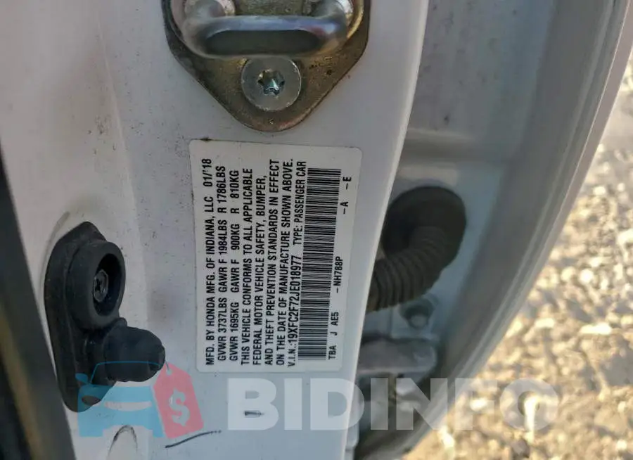 19XFC2F72JE018977 Photo# 12