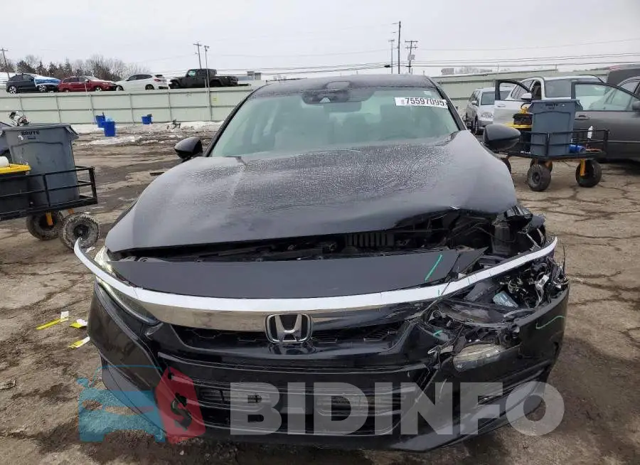 1HGCV2F99JA053048 Photo# 5