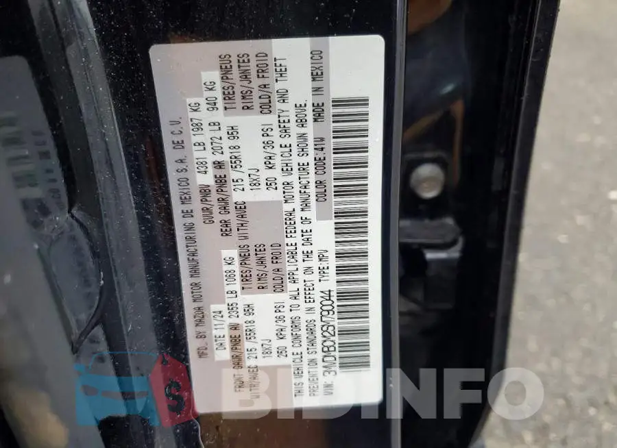 3MVDMBCM2SM790044 Photo# 13