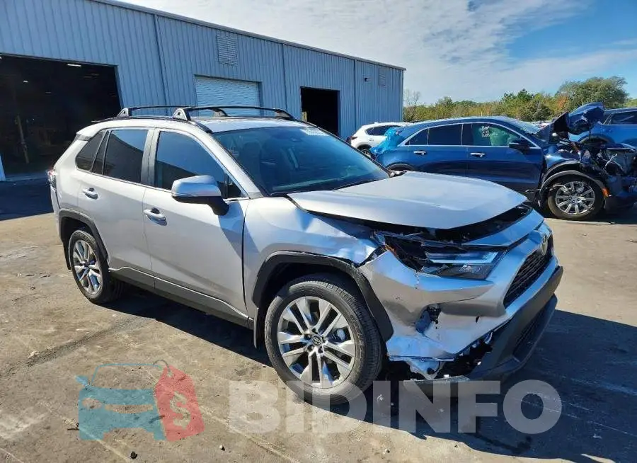 2T3A1RFV6SC568374 Photo# 4