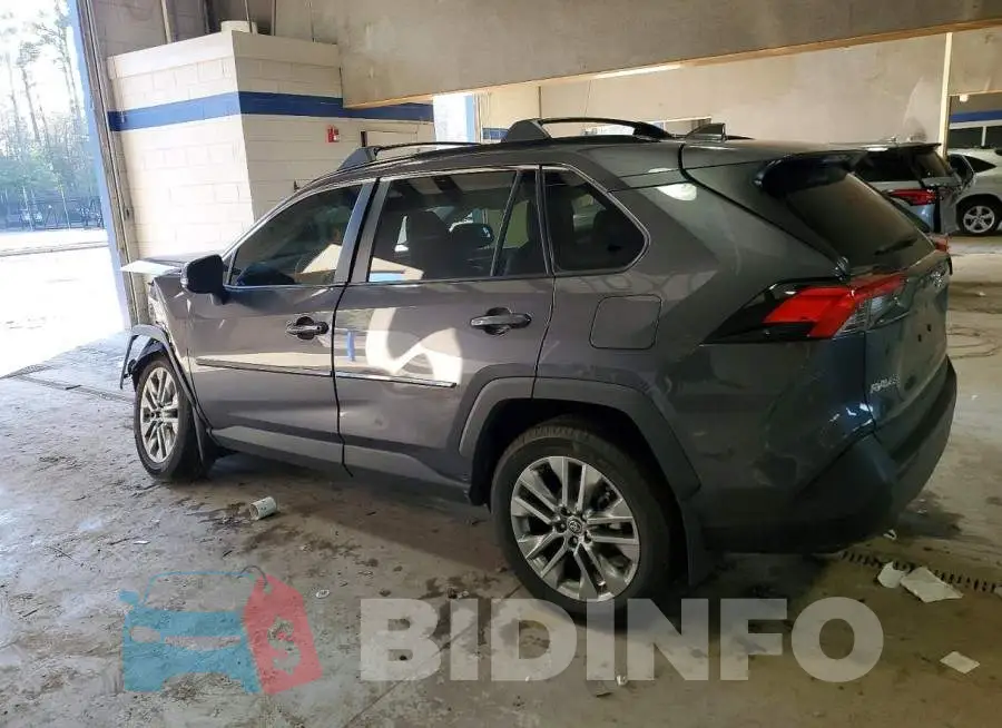 2T3A1RFV9SW532256 Photo# 2