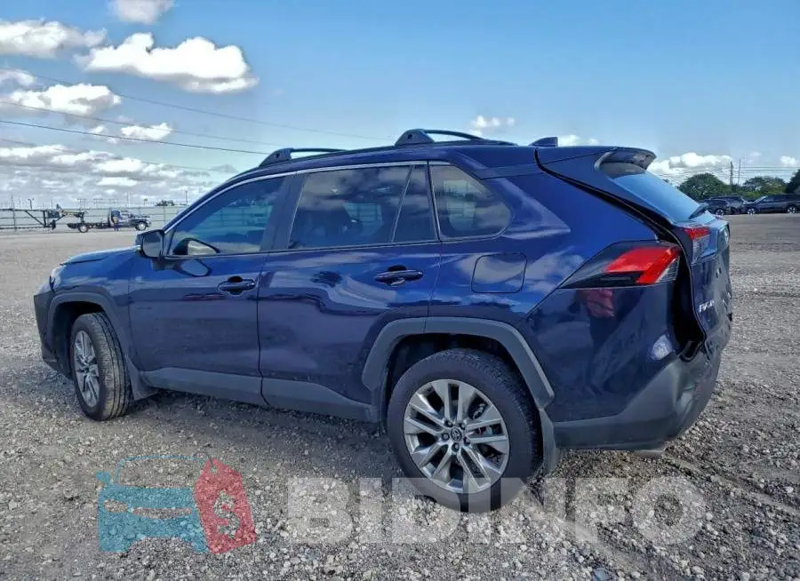 2T3C1RFV3SW382914 Photo# 2
