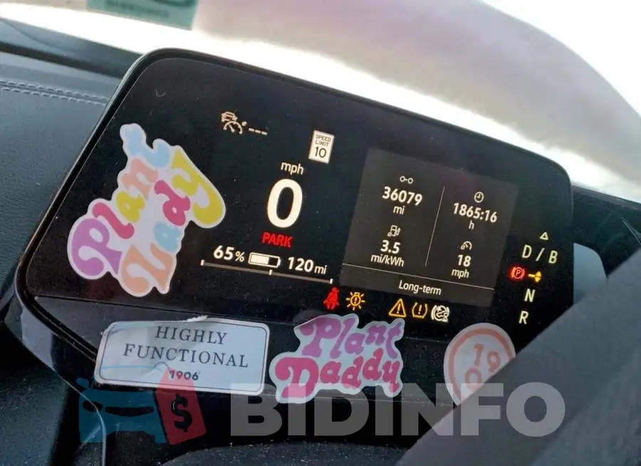 1V25MPE88PC016570 Photo# 9