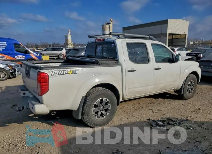 1N6AD0EV5JN750282 Photo# 3
