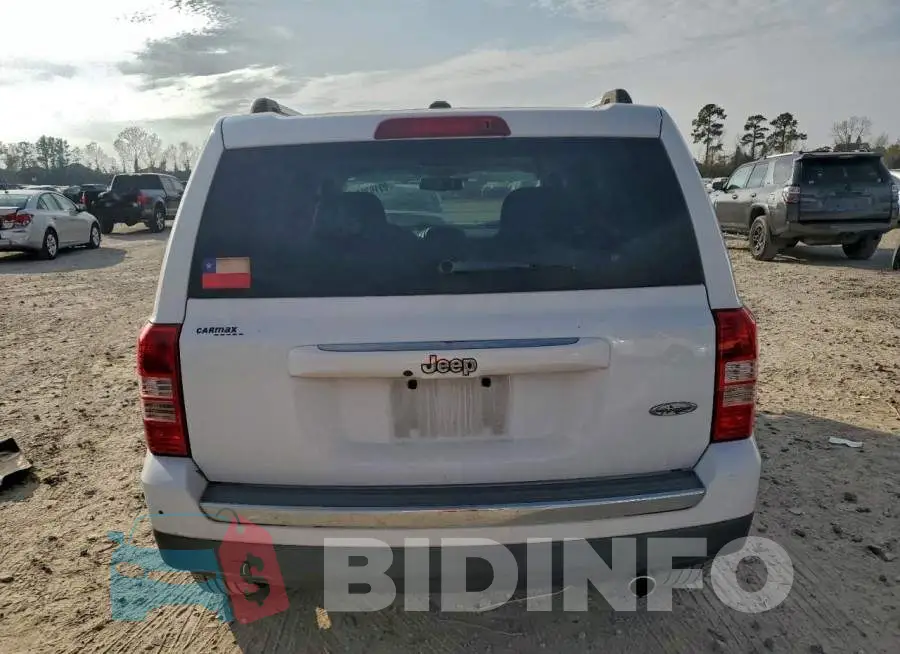 1C4NJPFAXHD132120 Photo# 6