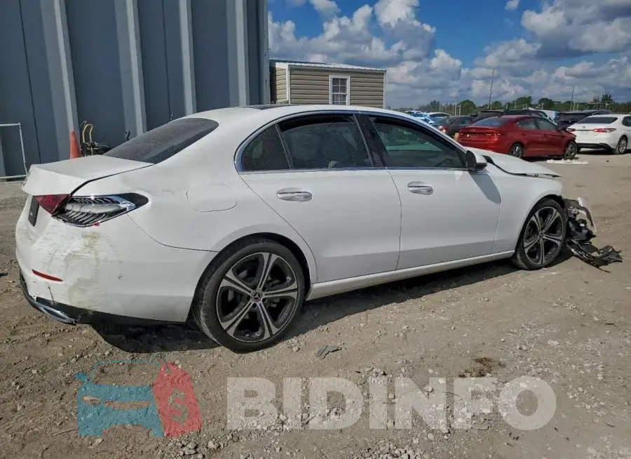 W1KAF4GB7PR152144 Photo# 3