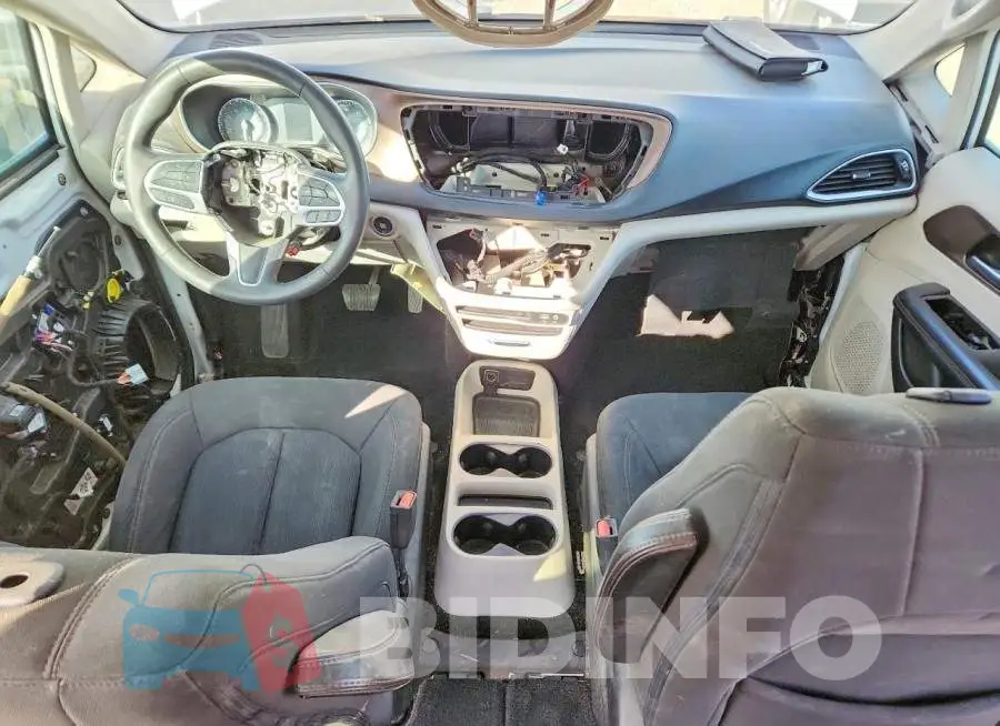 2C4RC1CG9JR148507 Photo# 8