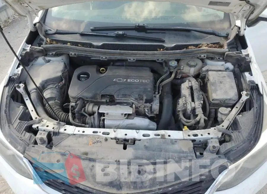 1G1BE5SM6J7105800 Photo# 11
