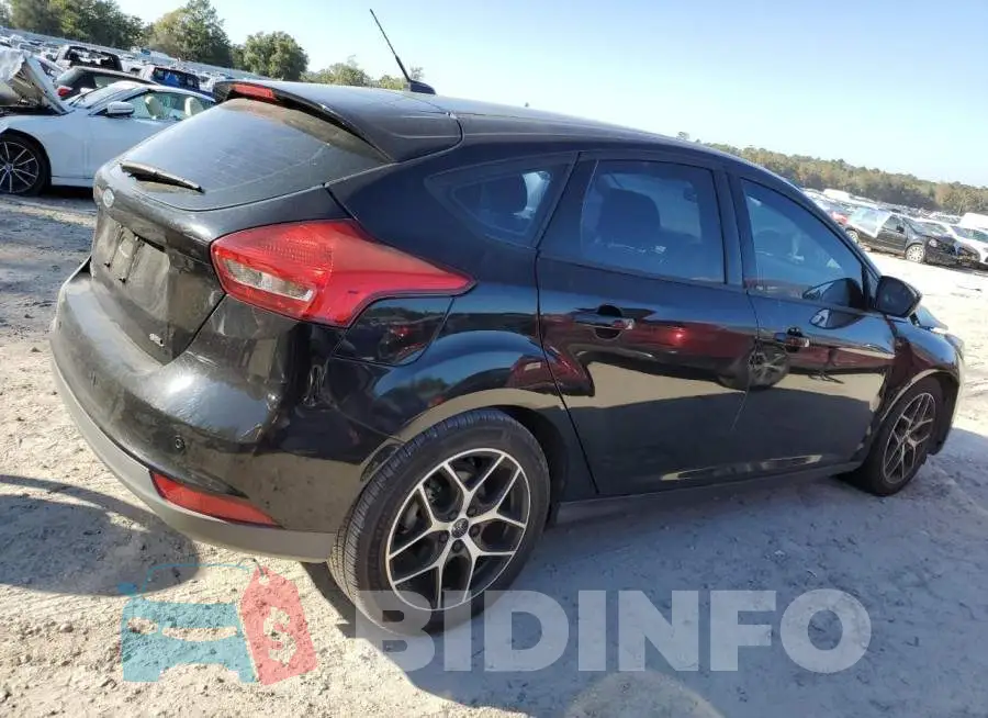 1FADP3M21HL269764 Photo# 3
