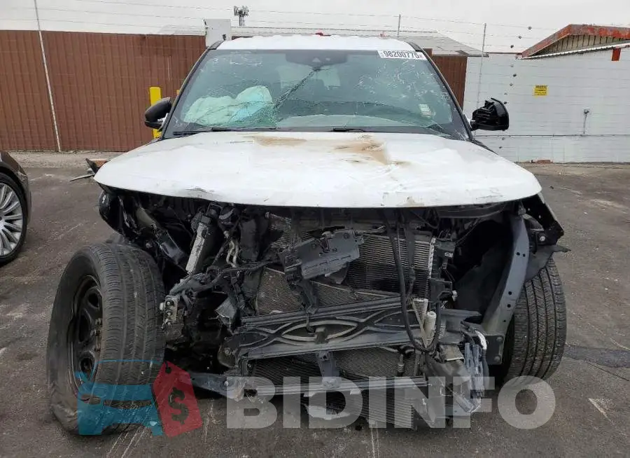 1FM5K8AB2LGB84945 Photo# 5