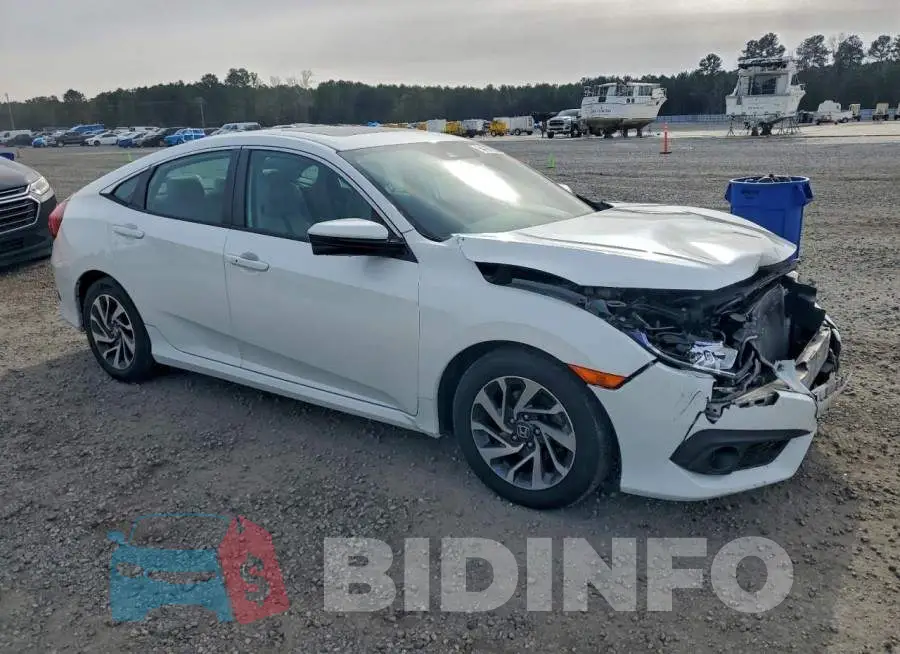 19XFC2F86HE050009 Photo# 4