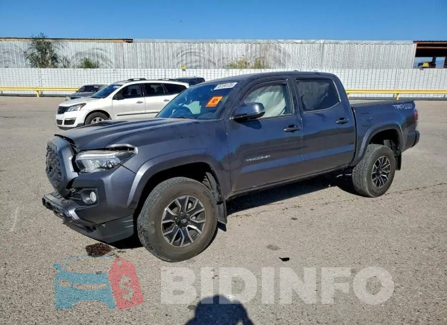 3TMCZ5AN2LM323686 Photo# 1
