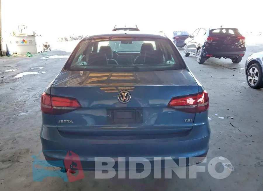 3VW2B7AJ2HM281727 Photo# 6