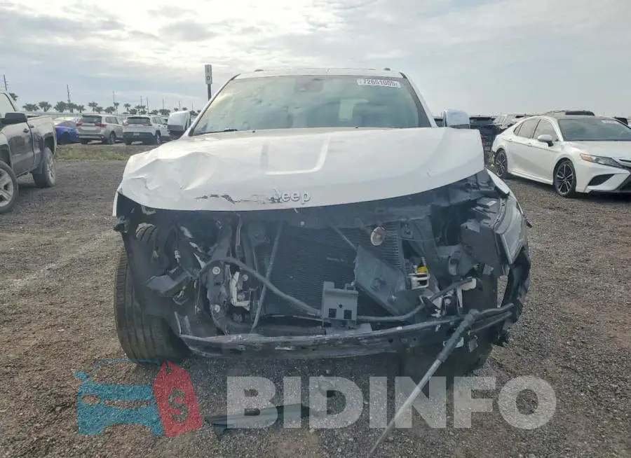 1C4RJFBG7HC617438 Photo# 5