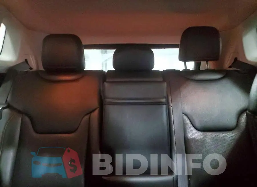 3C4NJDCB9LT135248 Photo# 10