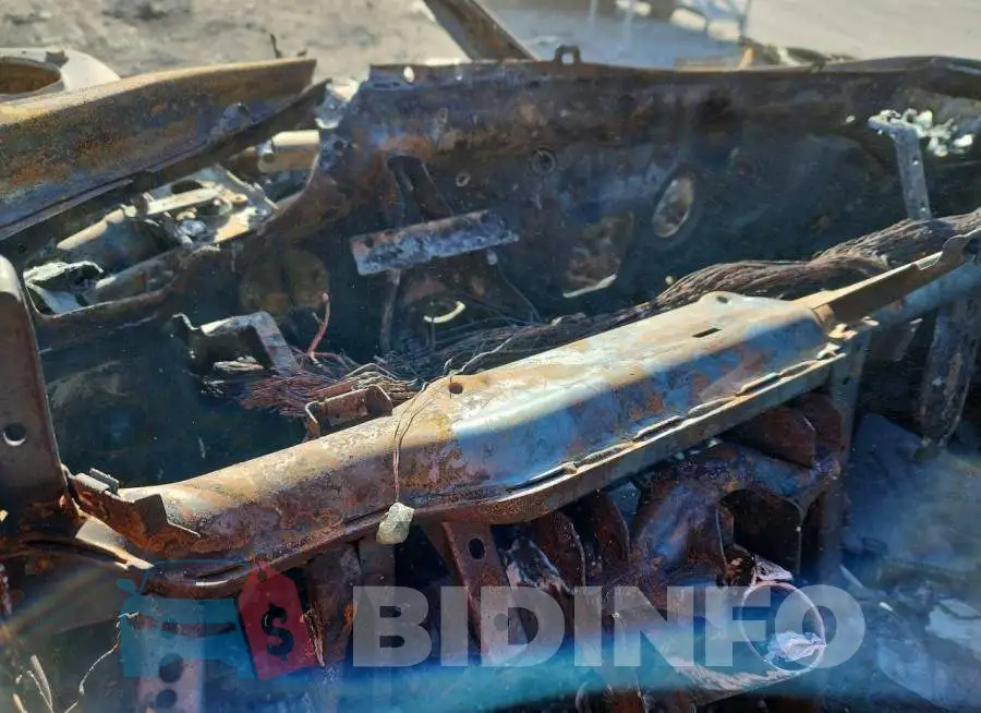 WDD3G4EB7KW021332 Photo# 9