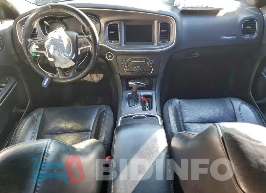2C3CDXBGXKH695675 Photo# 8