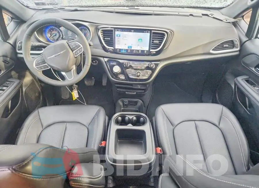 2C4RC1BG7TR162880 Photo# 8