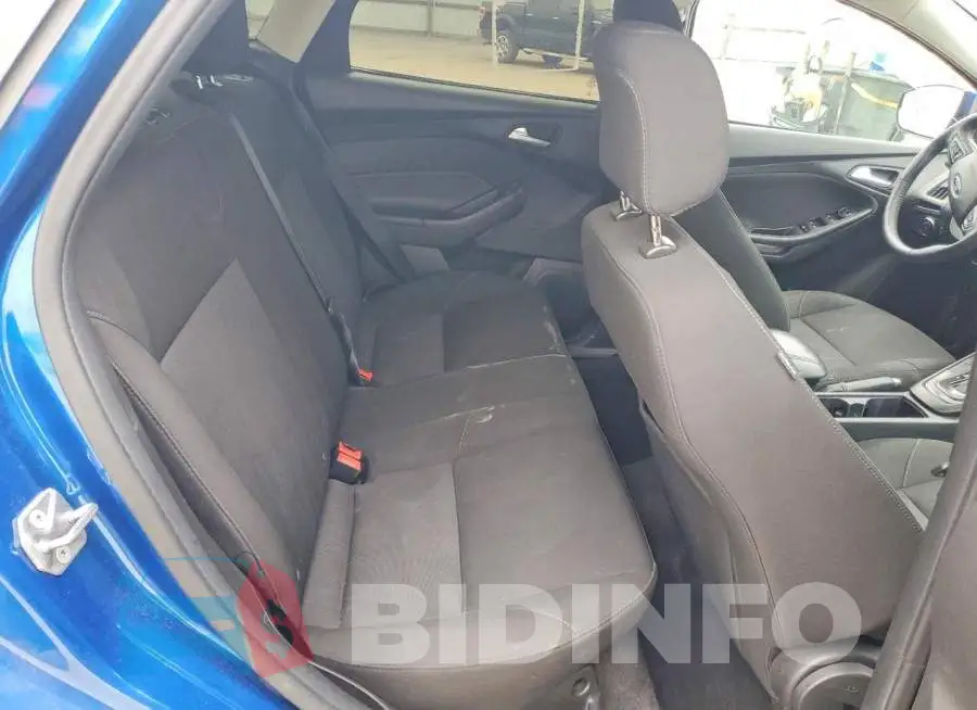 1FADP3F27JL331087 Photo# 10