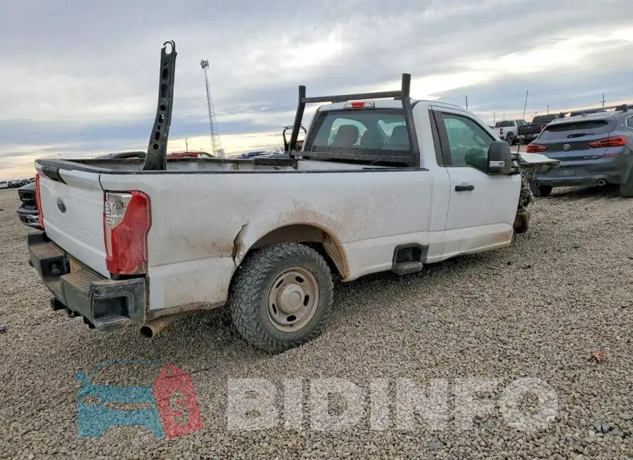 1FTBF2AA6PED40941 Photo# 3