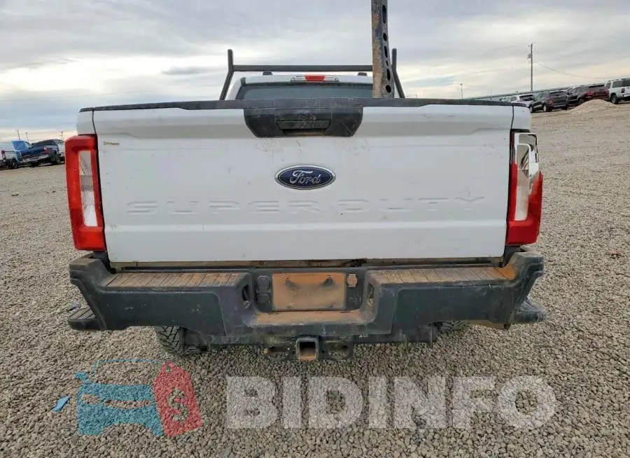 1FTBF2AA6PED40941 Photo# 6