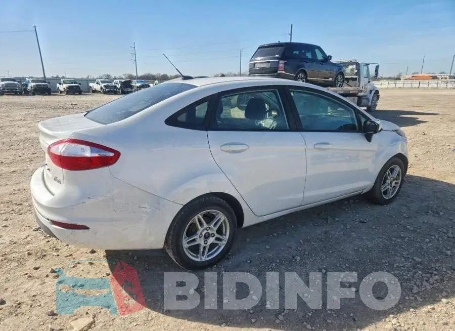 3FADP4BJ4HM132722 Photo# 3