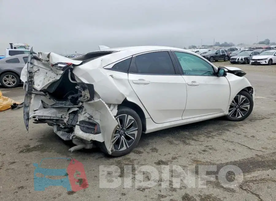 19XFC1F30HE213610 Photo# 3
