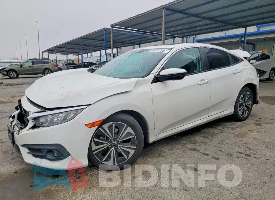 19XFC1F30HE213610 Photo# 1