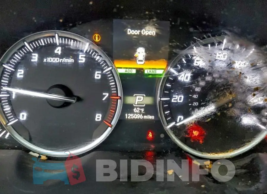 19UUB1F32JA008519 Photo# 9