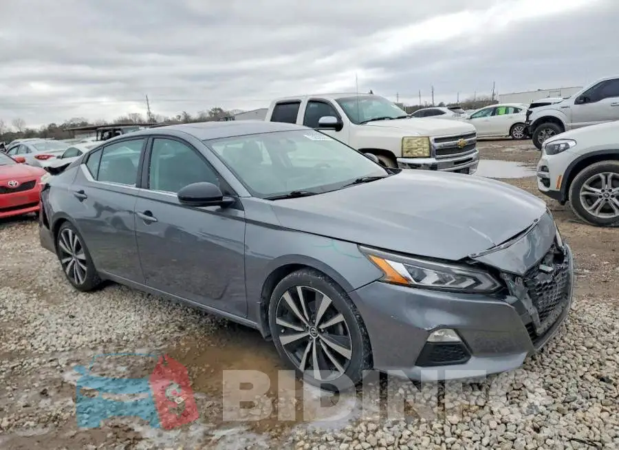 1N4BL4CV5KC132807 Photo# 4