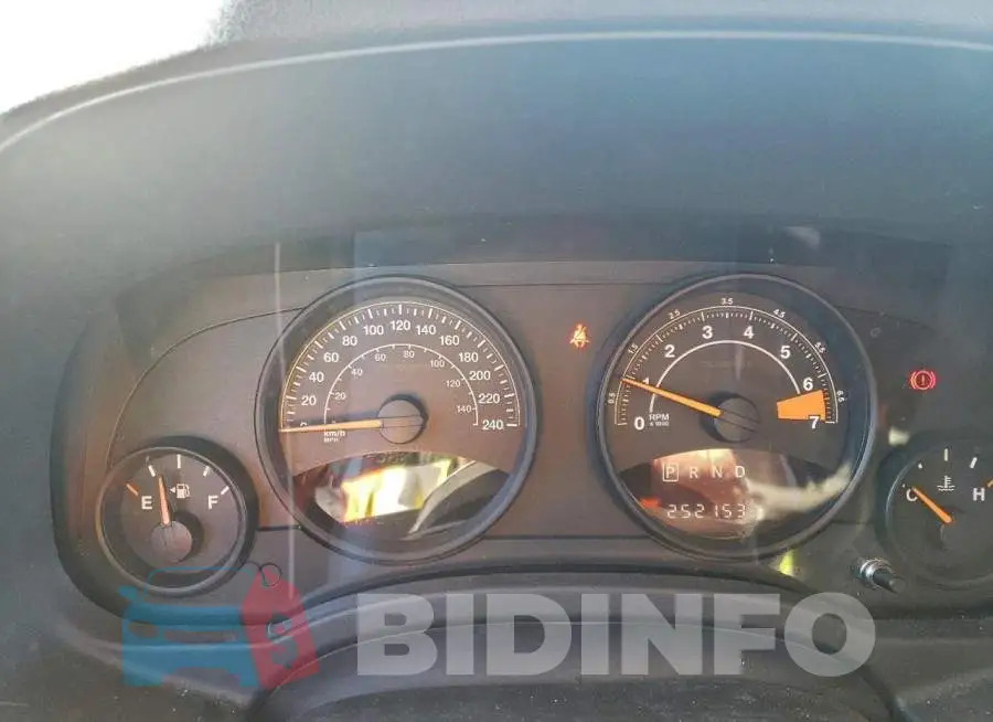 1C4NJRAB0HD188451 Photo# 9