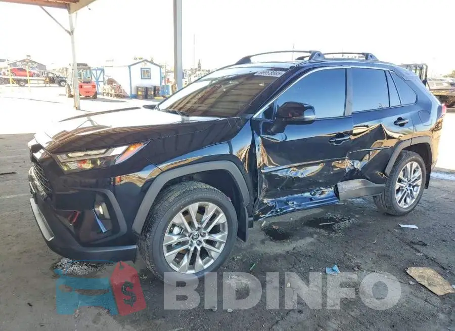 2T3A1RFV4SC578188 Photo# 1
