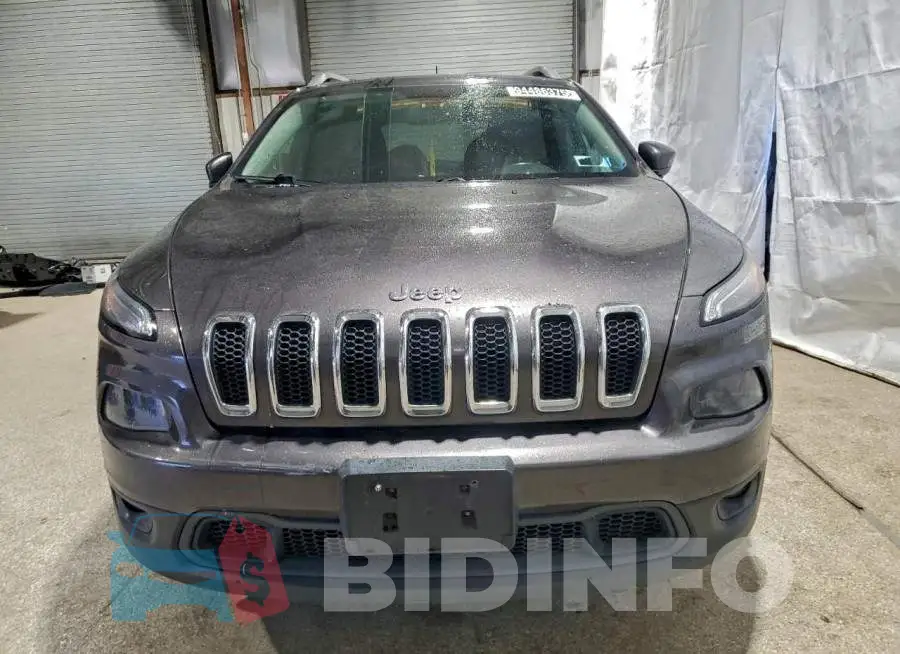 1C4PJMCB6HW570352 Photo# 5